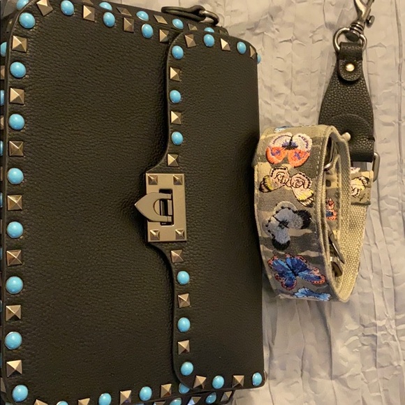 Steve Madden CrossBody Bag - Picture 3 of 6